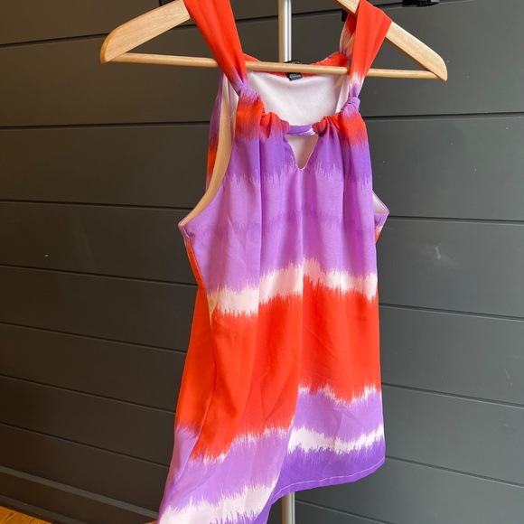 $8 when bundled Banana Republic Camisole in Fuchsia and Orange - Bundle Discount - Picture 1 of 8